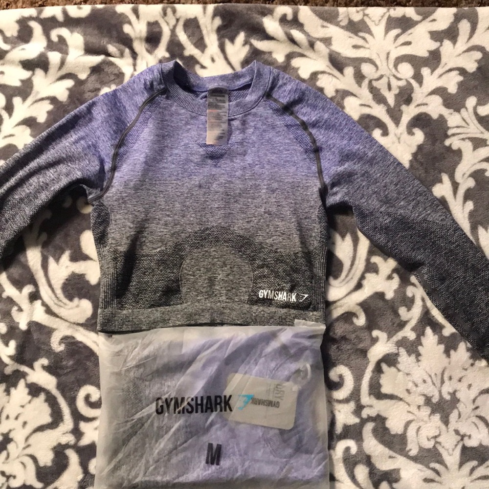 Firm $30. Gymshark long sleeve crop top